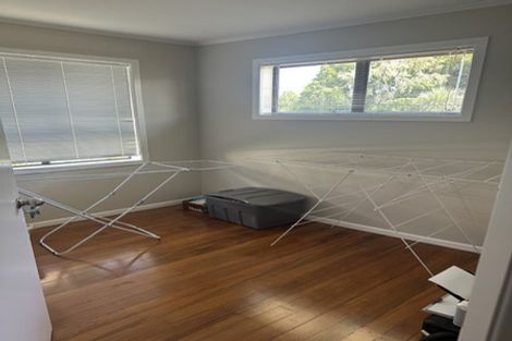 Photo of property in 5 Edgerton Road, Te Atatu Peninsula, Auckland, 0610