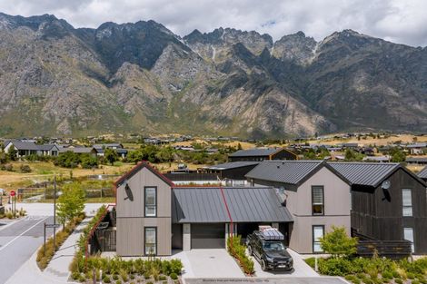 Photo of property in 1 Mulholland Drive, Jacks Point, 9371