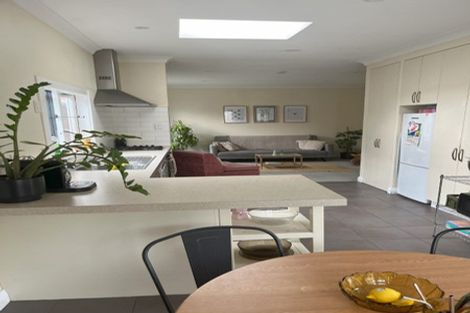 Photo of property in 332 Adelaide Road, Newtown, Wellington, 6021