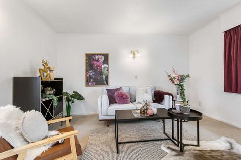 Photo of property in 25b Pehi Kupa Street, Waikanae, 5036