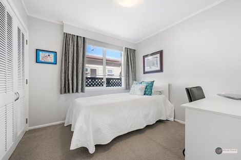 Photo of property in 40 Saint Ronans Avenue, Waterloo, Lower Hutt, 5011