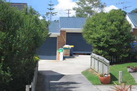 Photo of property in 359 Glenfield Road, Glenfield, Auckland, 0629