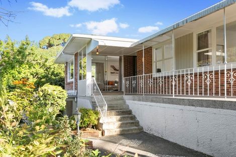 Photo of property in 2 Imatra Place, Sunnyhills, Auckland, 2010