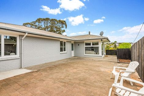 Photo of property in 43 Mcclintock Road, Massey, Auckland, 0614