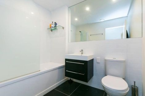Photo of property in 2u3 Stone Street, Miramar, Wellington, 6022