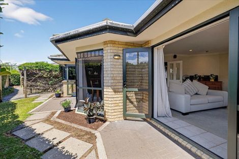 Photo of property in 4 Halesia Place, Mount Maunganui, 3116