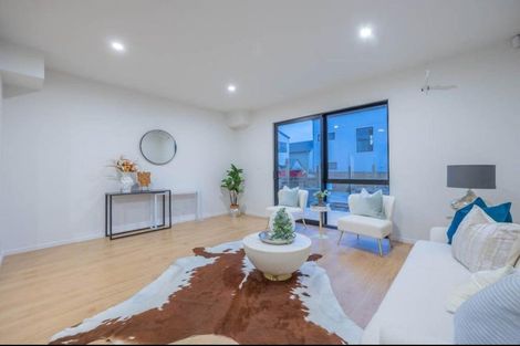 Photo of property in 64 Minhas Road, Papakura, 2110