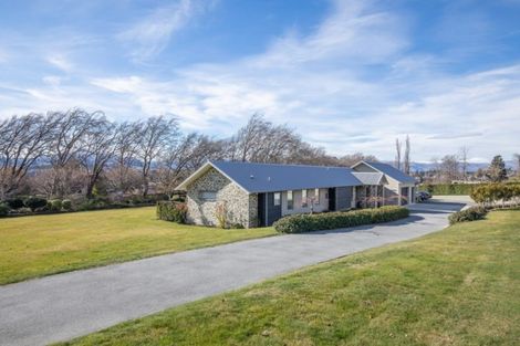 Photo of property in 9 Hollyhock Lane, Wanaka, 9305