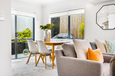 Photo of property in 24a Kotuku Street, Te Atatu Peninsula, Auckland, 0610