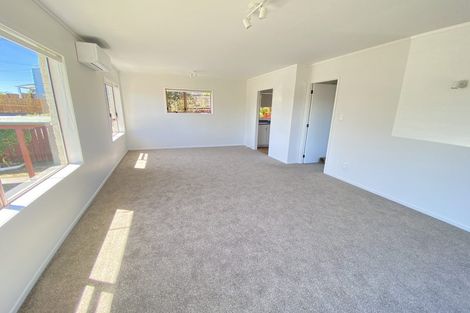Photo of property in 1/6 Philson Terrace, Browns Bay, Auckland, 0630