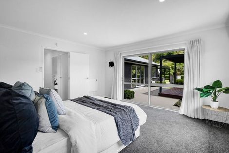 Photo of property in 13 Birdie Lane, Waiwhakaiho, New Plymouth, 4312