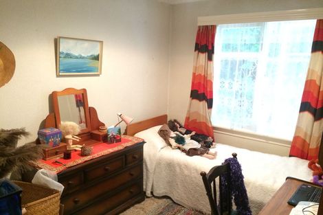 Photo of property in 1 Hellyer Street, Macandrew Bay, Dunedin, 9014