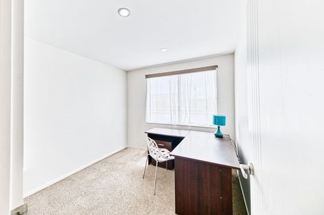 Photo of property in 74 Kuaka Drive, Takanini, 2112