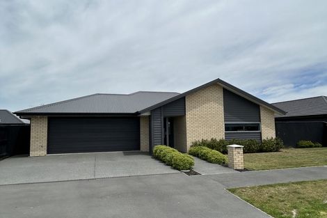 Photo of property in 76 Stationmasters Way, Prebbleton, 7604