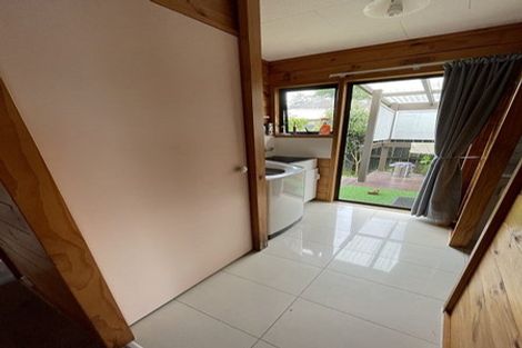 Photo of property in 1/202 Lake Road, Northcote, Auckland, 0627