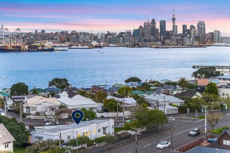 Photo of property in 2/27 Calliope Road, Devonport, Auckland, 0624