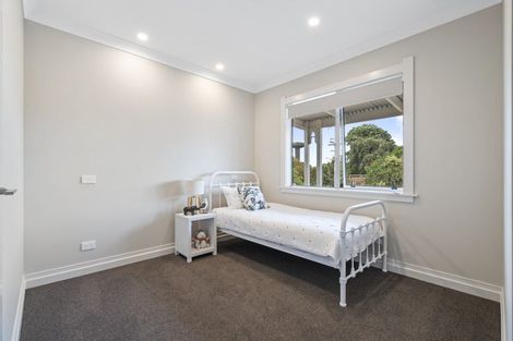 Photo of property in 66 Bridge Street, Bulls, 4818