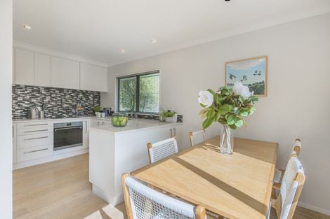 Photo of property in 50 Dale Road, Raumati South, Paraparaumu, 5032