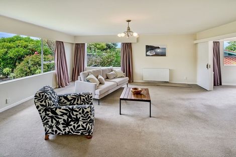 Photo of property in 14 Ardal Grove, Tirohanga, Lower Hutt, 5010