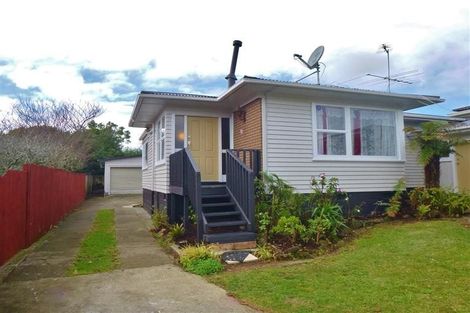 Photo of property in 52 Friedlanders Road, Manurewa, Auckland, 2102