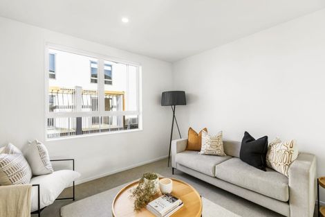 Photo of property in 11/2 Moor Avenue, Te Atatu Peninsula, Auckland, 0610