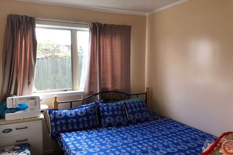 Photo of property in 241 Great North Road, Henderson, Auckland, 0612