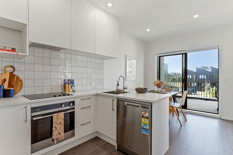 Photo of property in 2/28 Westgate Drive, Westgate, Auckland, 0614
