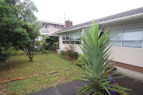 Photo of property in 25 Kaipatiki Road, Glenfield, Auckland, 0629