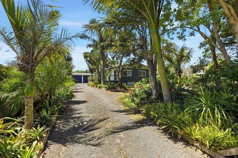 Photo of property in 47 Taihiki Road, Clarks Beach, 2122