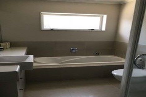 Photo of property in 104 Flat Bush School Road, Flat Bush, Auckland, 2019