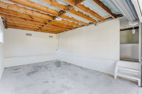 Photo of property in 1/23 Lake Road, Northcote, Auckland, 0627