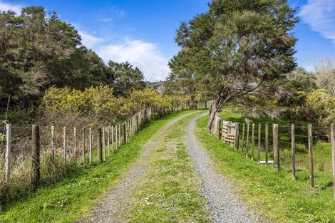 Photo of property in 4 Steed Road, Waitakere, Auckland, 0816