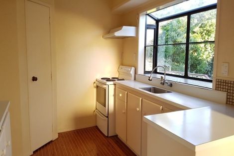 Photo of property in 28 Sunward Rise, Glenfield, Auckland, 0629