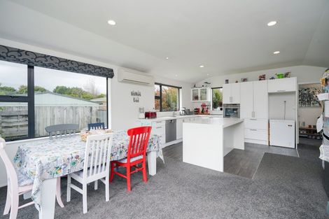 Photo of property in 64 Watt Road, Otatara, Invercargill, 9879