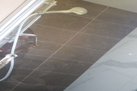 Photo of property in 42 Compton Street, Hillcrest, Auckland, 0627