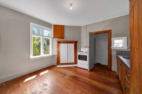 Photo of property in 44 Waihi Road, Hawera, 4610