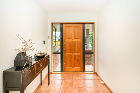 Photo of property in 16 Rothesay Place, Highbury, Palmerston North, 4412