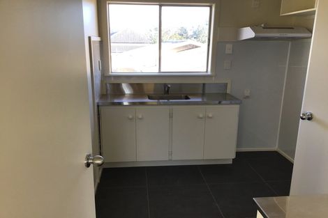 Photo of property in 2 Gorrie Road, Regent, Whangarei, 0112