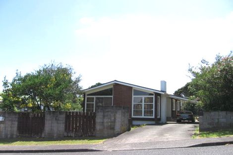 Photo of property in 17 Gatman Street, Birkdale, Auckland, 0626