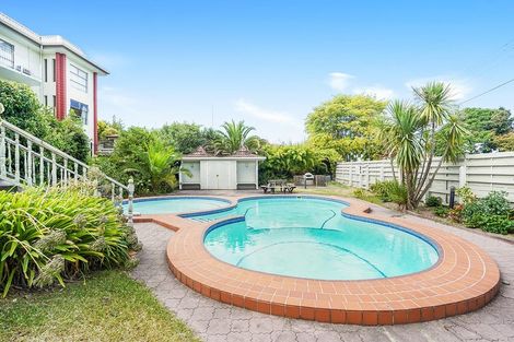 Photo of property in 10u7 Hunter Street, Hamilton Lake, Hamilton, 3204