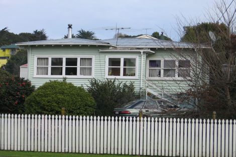 Photo of property in 43 Awaroa Road, Helensville, 0800