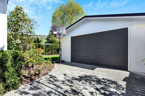 Photo of property in 29 Farnham Drive, Richmond, 7020