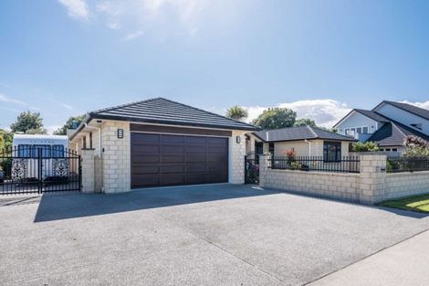 Photo of property in 57 Kotuku Drive, Paraparaumu Beach, Paraparaumu, 5032