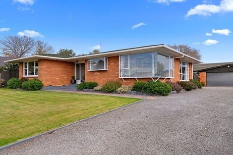 Photo of property in 43 Glenharrow Avenue, Avonhead, Christchurch, 8042