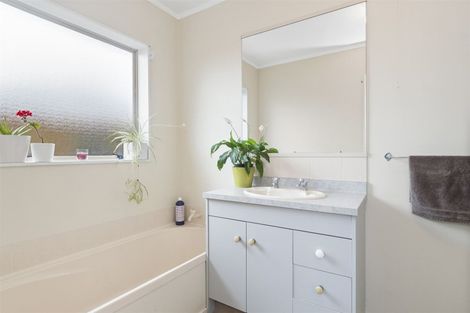 Photo of property in 38 Pacific View Road, Papamoa Beach, Papamoa, 3118