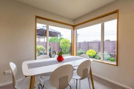 Photo of property in 30 Seymour Street, Hornby, Christchurch, 8042