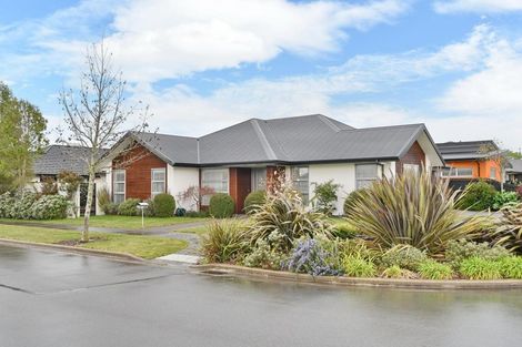 Photo of property in 32 Te Whenu Crescent, Marshland, Christchurch, 8083