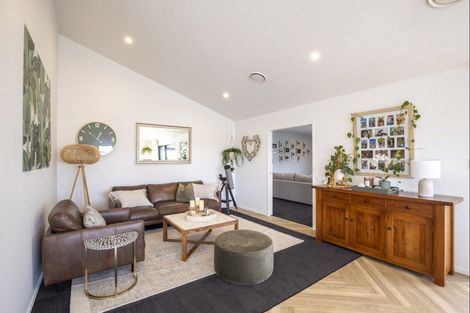 Photo of property in 39 Aratapu Street, Waitara, 4320