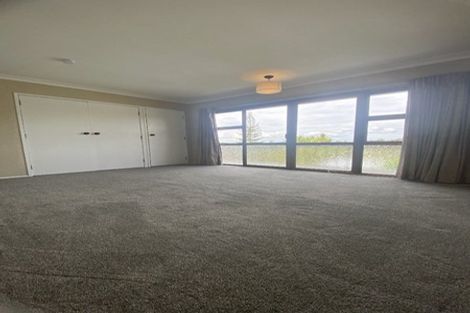 Photo of property in 2/46 Lyons Avenue, Murrays Bay, Auckland, 0630
