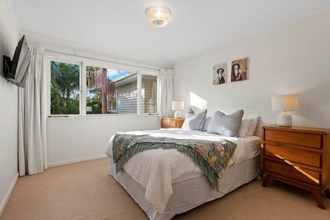 Photo of property in 28 Alexander Avenue, Torbay, Auckland, 0630